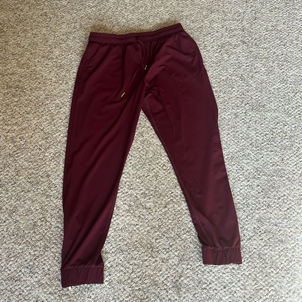 NWOT Zyia Maroon Peak Joggers Medium